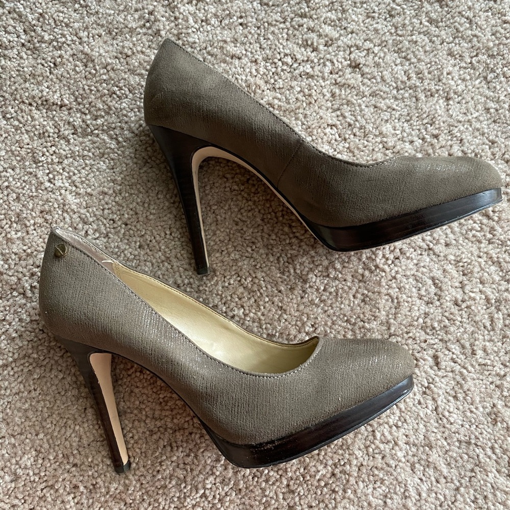 Calvin Klein 8M heels